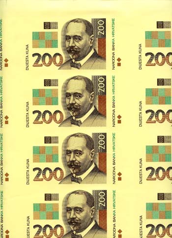 Croatia P33-1(OBVERSE)(U) 200 Kuna uncut sheet Of 35 notes