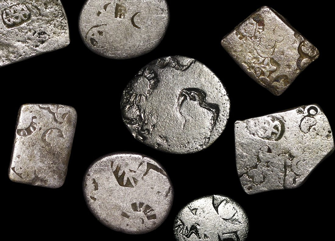 IN-DIPUNCHL Ancient India, Mauryan Empire (321-187 BCE), Punch-marked Coinage, Karshapana(C)