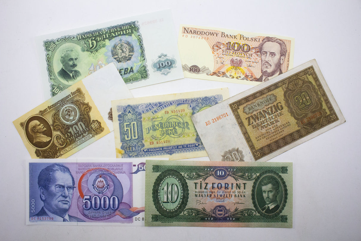 IRONCURTAIN-BF Iron Curtain: Six Banknotes of the Eastern Bloc (Billfold)