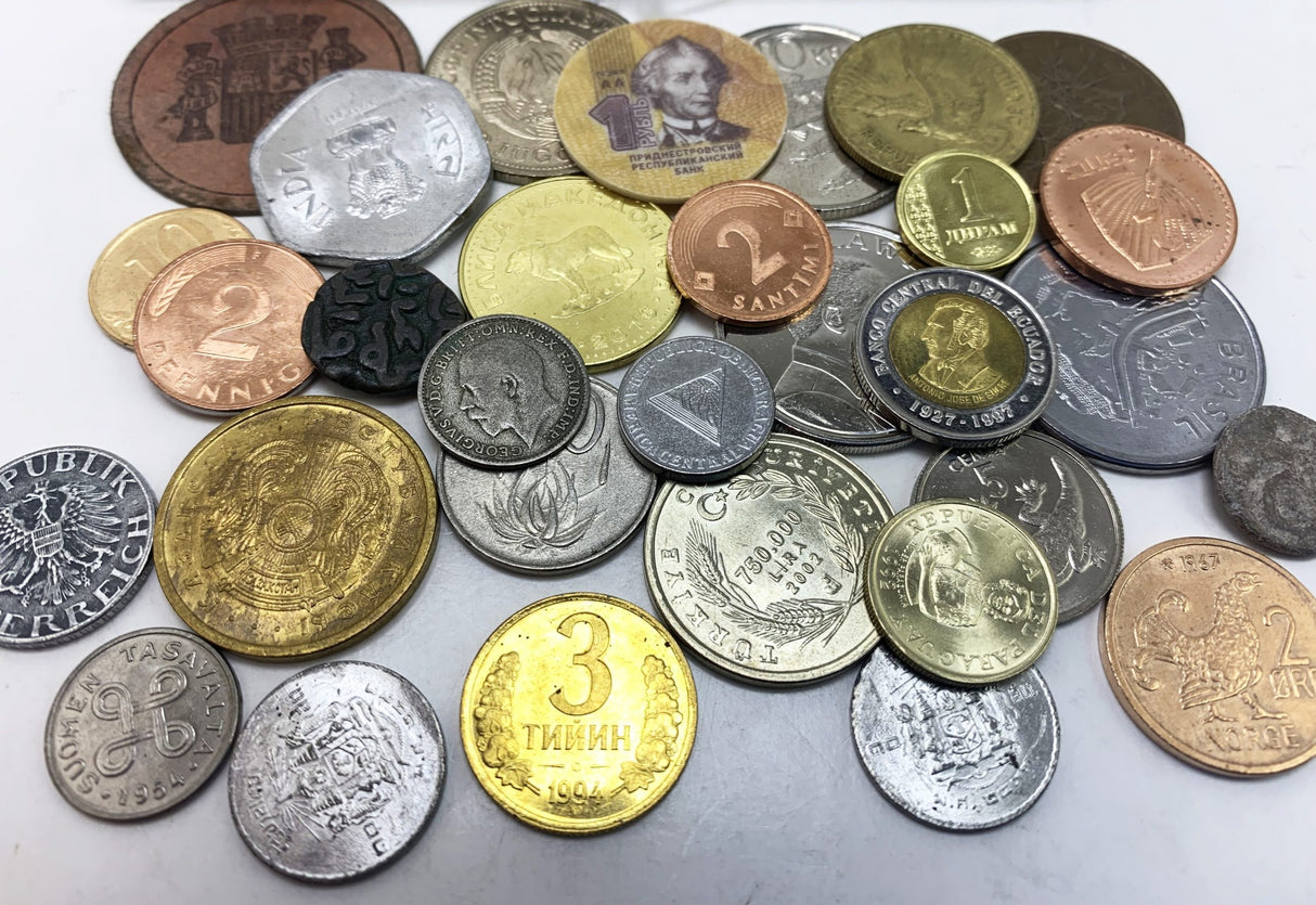 Metals: 30 Coins, 30 Countries, 30 Materials (Clear Box)