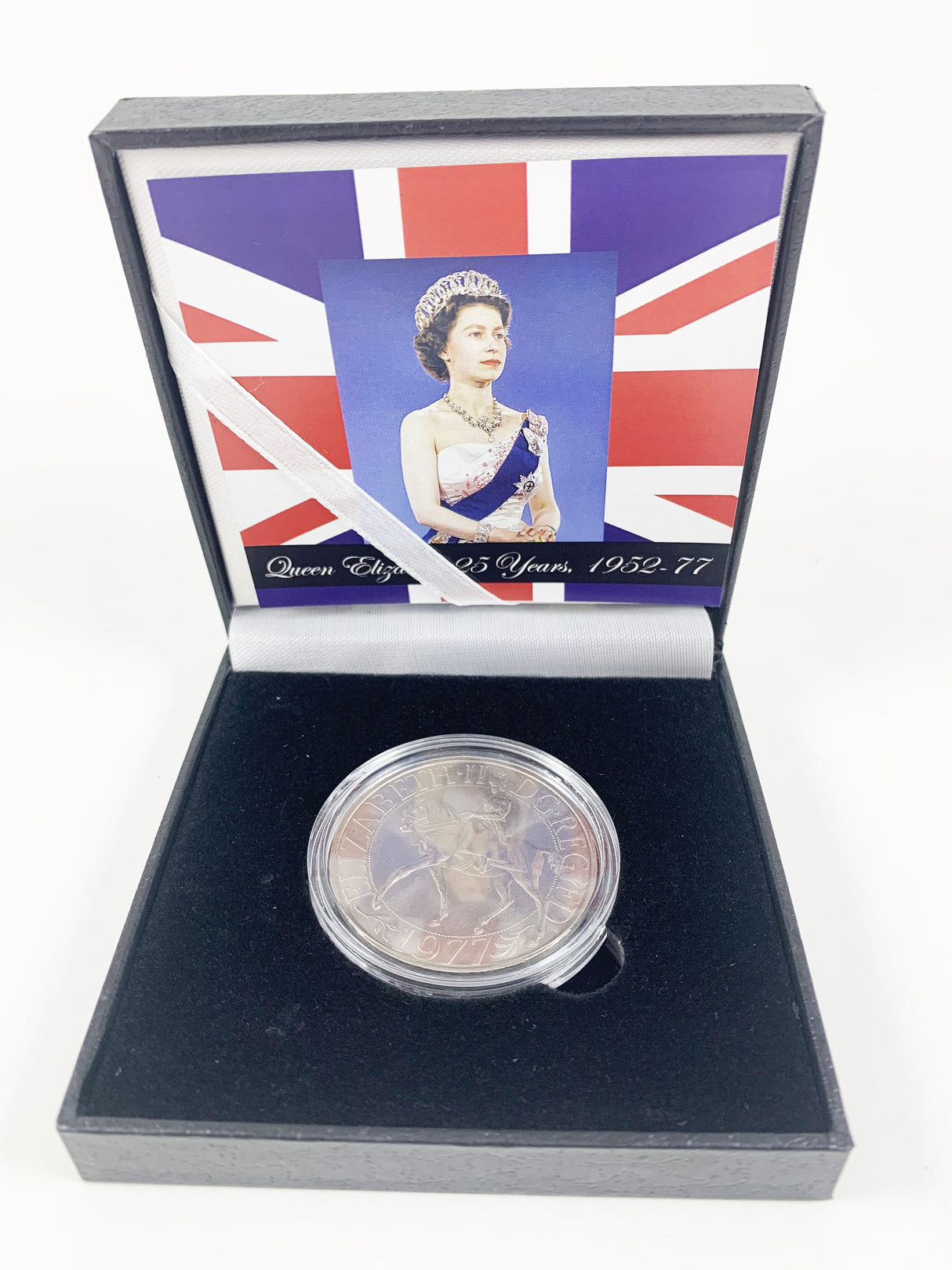 QE2-BBOX Queen Elizabeth II, Silver Jubilee Crown (1977) (Black Box)